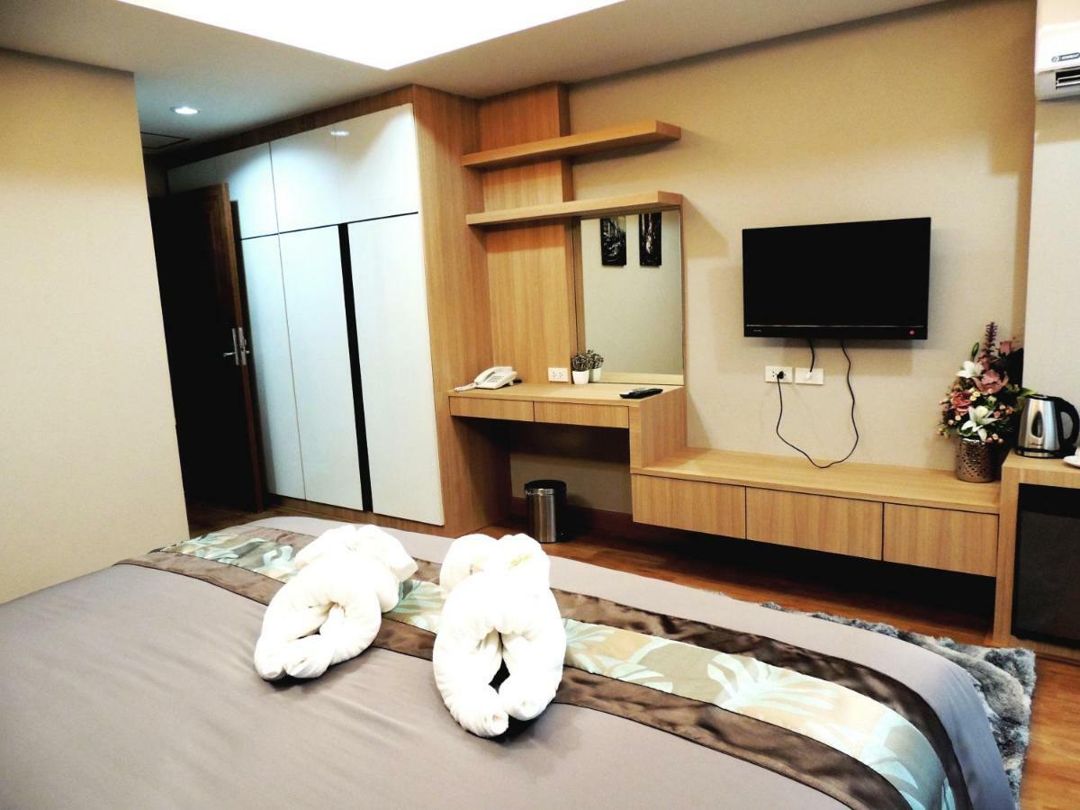 The Raise Hotel Hat Yai Exterior photo